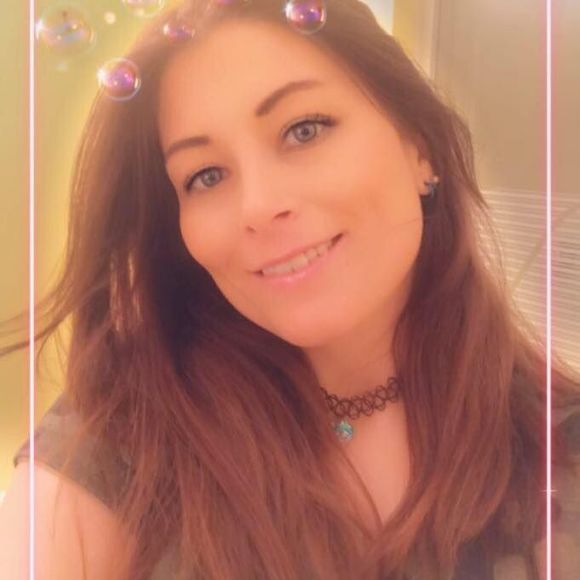 Meet your Posher, Valene - Picture 1 of 1